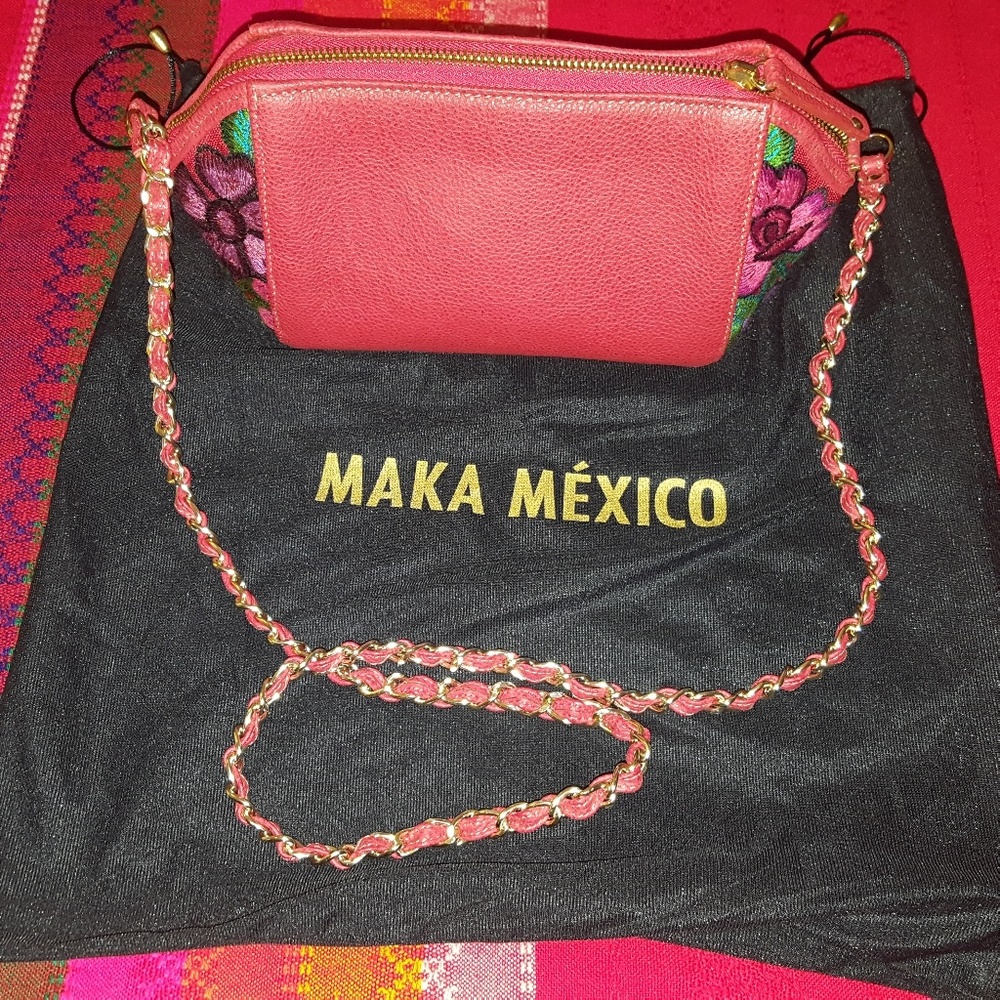 NWOT Maka Mexico 🌷 RED Embroidered Crossbody